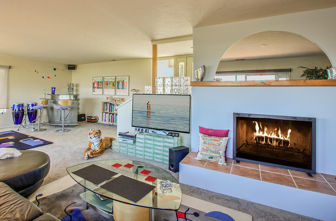 1264 Mountain View Road Santa Barbara, CA 93109 - Photo 14 of 20 Living room w/fireplace