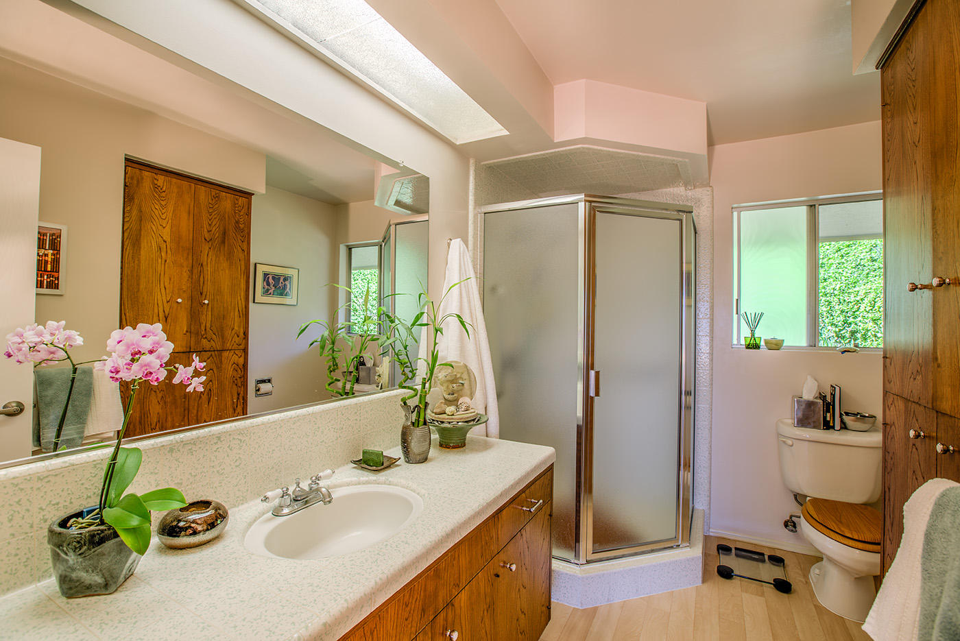 1264 Mountain View Road Santa Barbara, CA 93109 - Photo 16 of 20 Master Bathroom