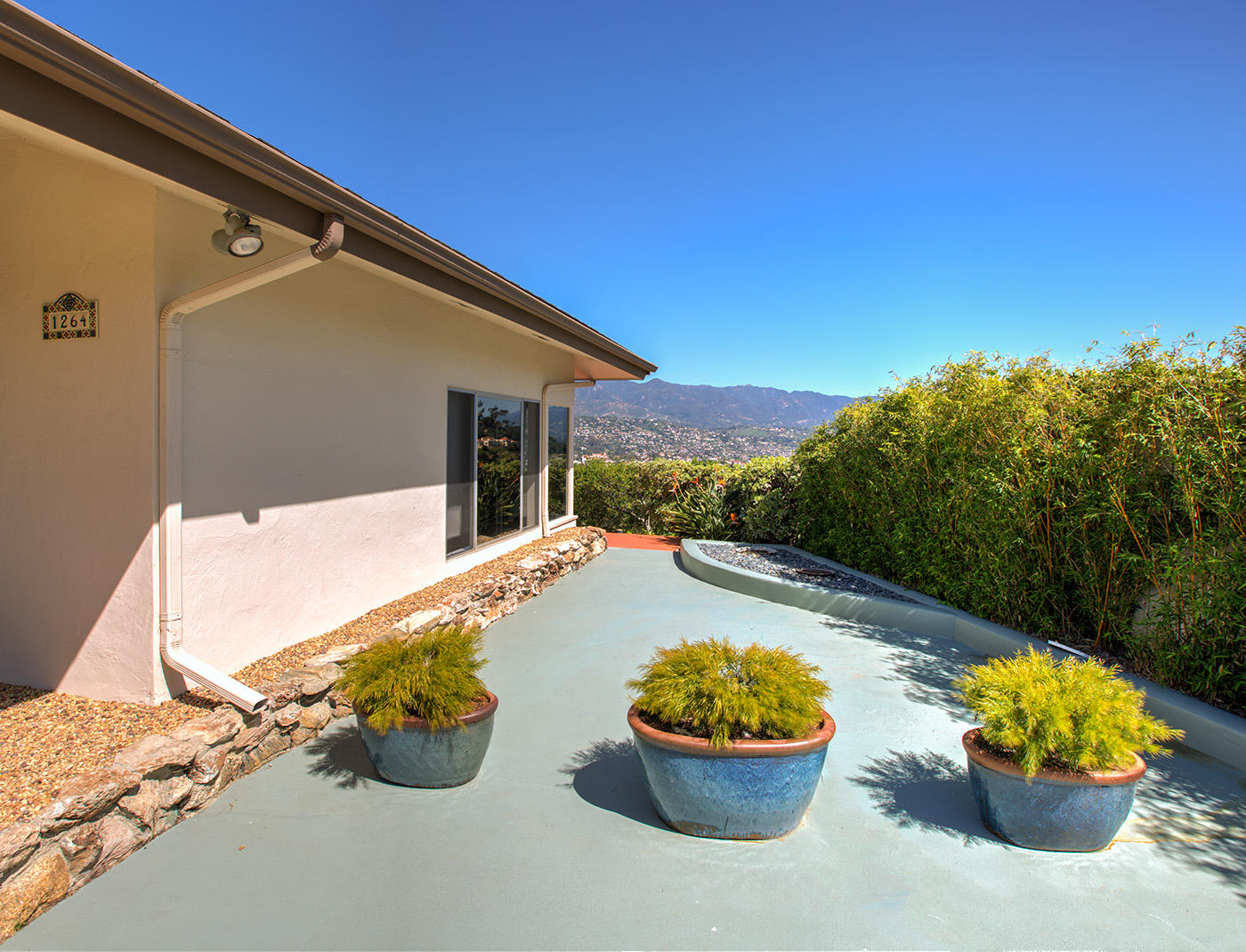 1264 Mountain View Road Santa Barbara, CA 93109 - Photo 18 of 20 Side patio or more parking
