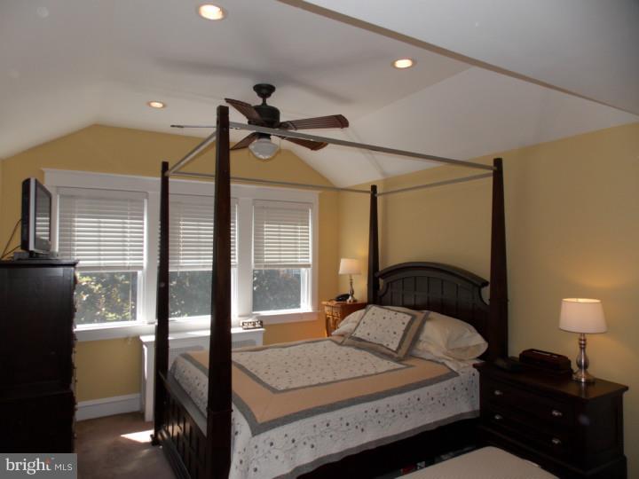 330 Powell Road Springfield, PA 19064 - Photo 14 of 25