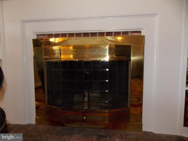 330 Powell Road Springfield, PA 19064 - Photo 5 of 25