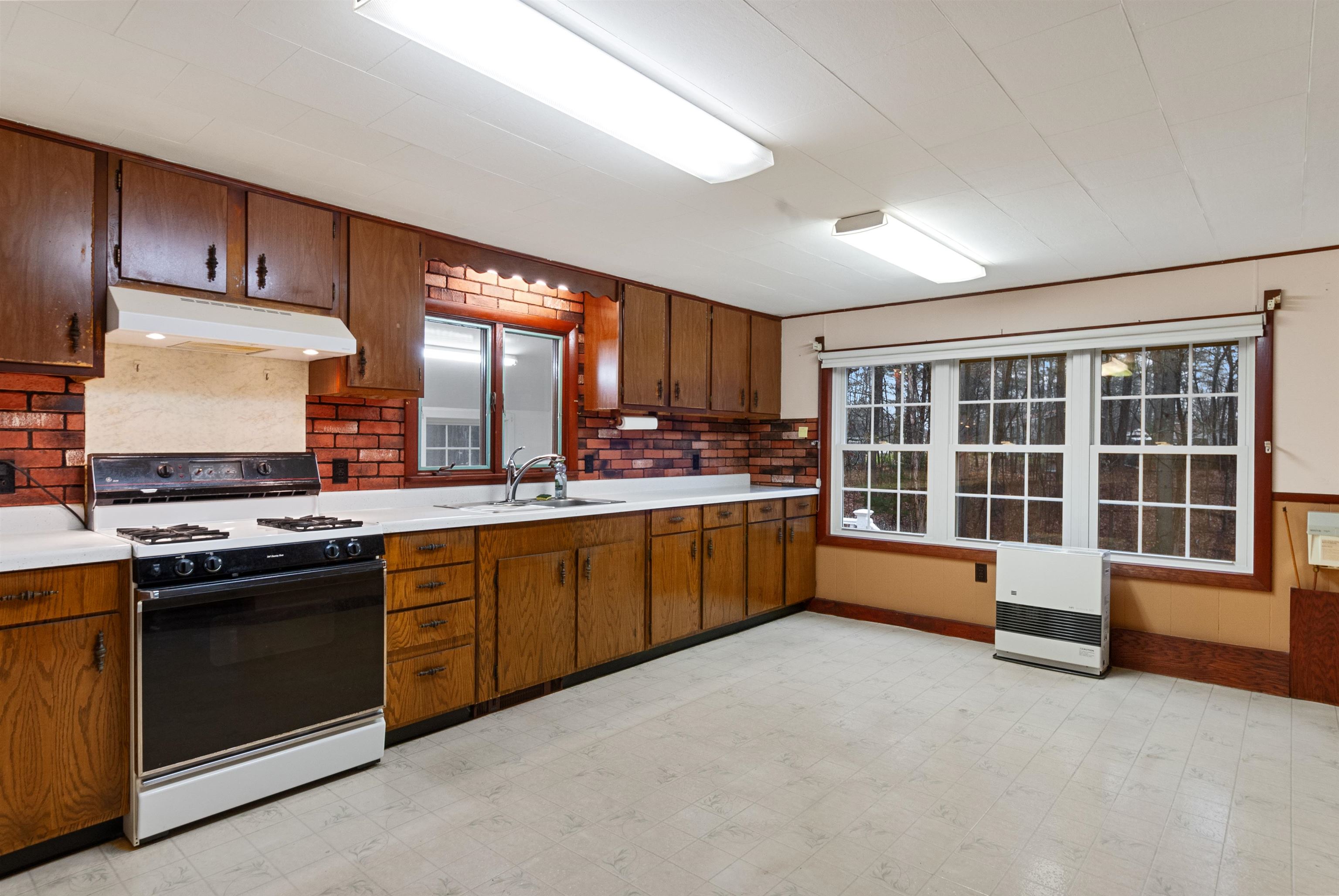 20 Mitchell Road Lee, NH 03861 - Photo 19 of 23