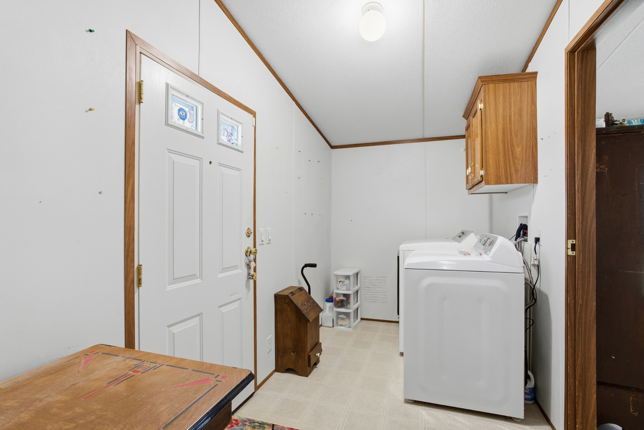 1700 Cumberland Valley Road Erin, TN 37061 - Photo 22 of 24 a utility room with dryer and washer