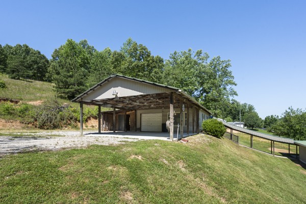 1110 King Road Centerville, TN 37033 - Photo 35 of 44