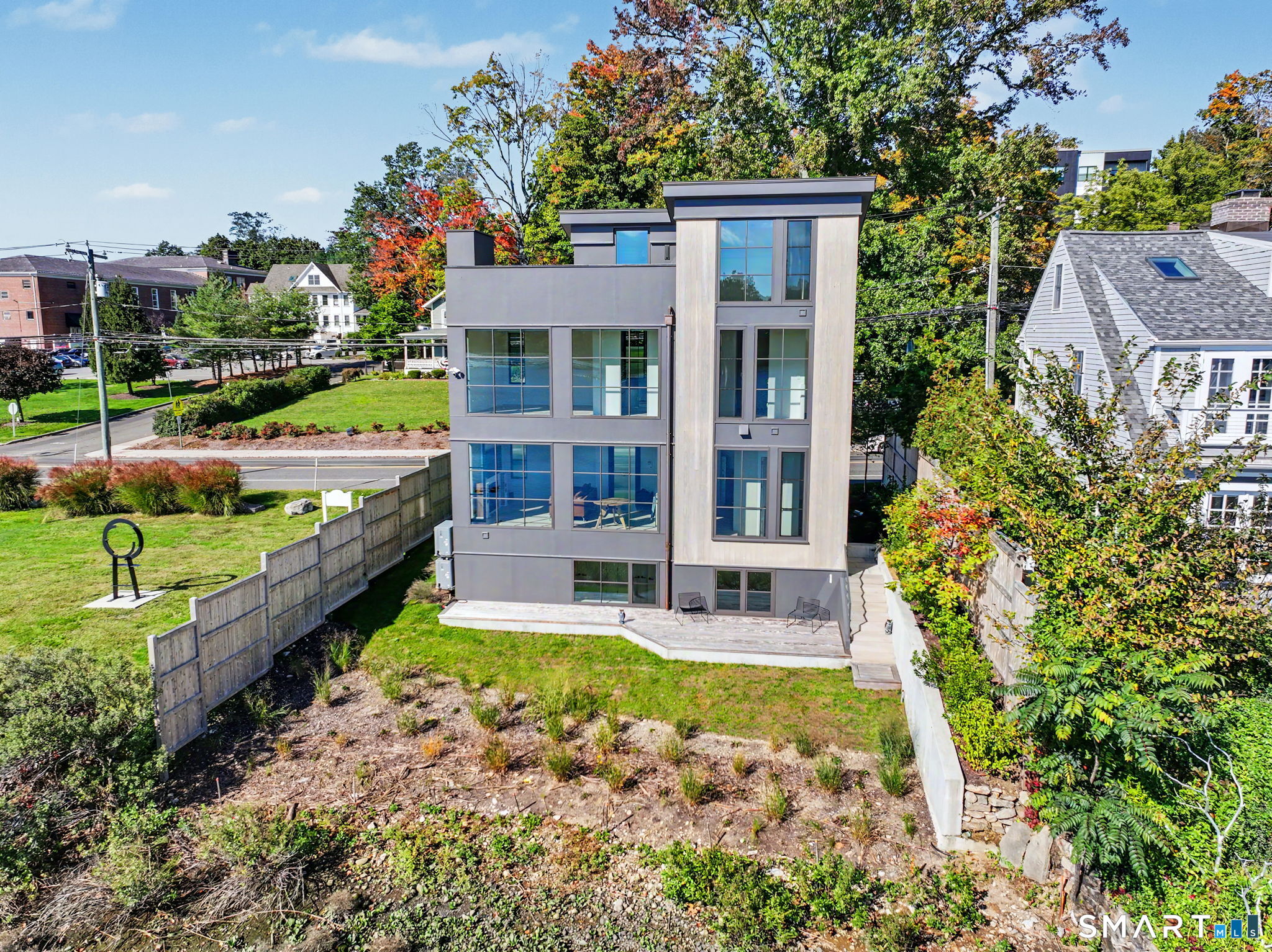 79 Riverside Avenue Westport, CT 06880 - Photo 9 of 10 Gallery Image 9