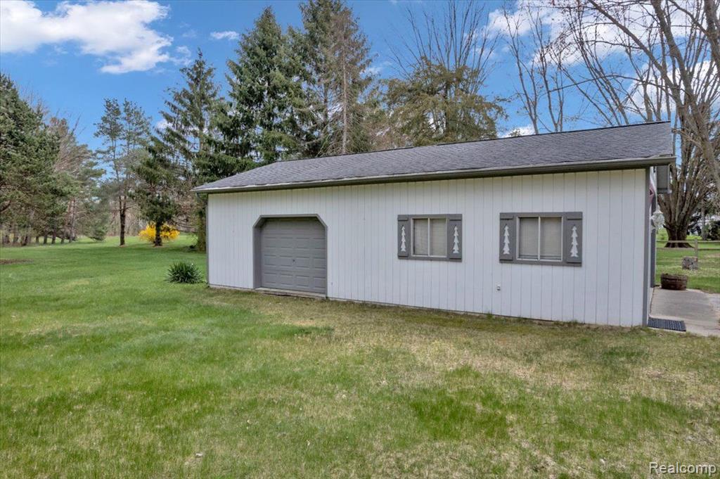 9255 South State Road Goodrich, MI 48438 - Photo 22 of 24