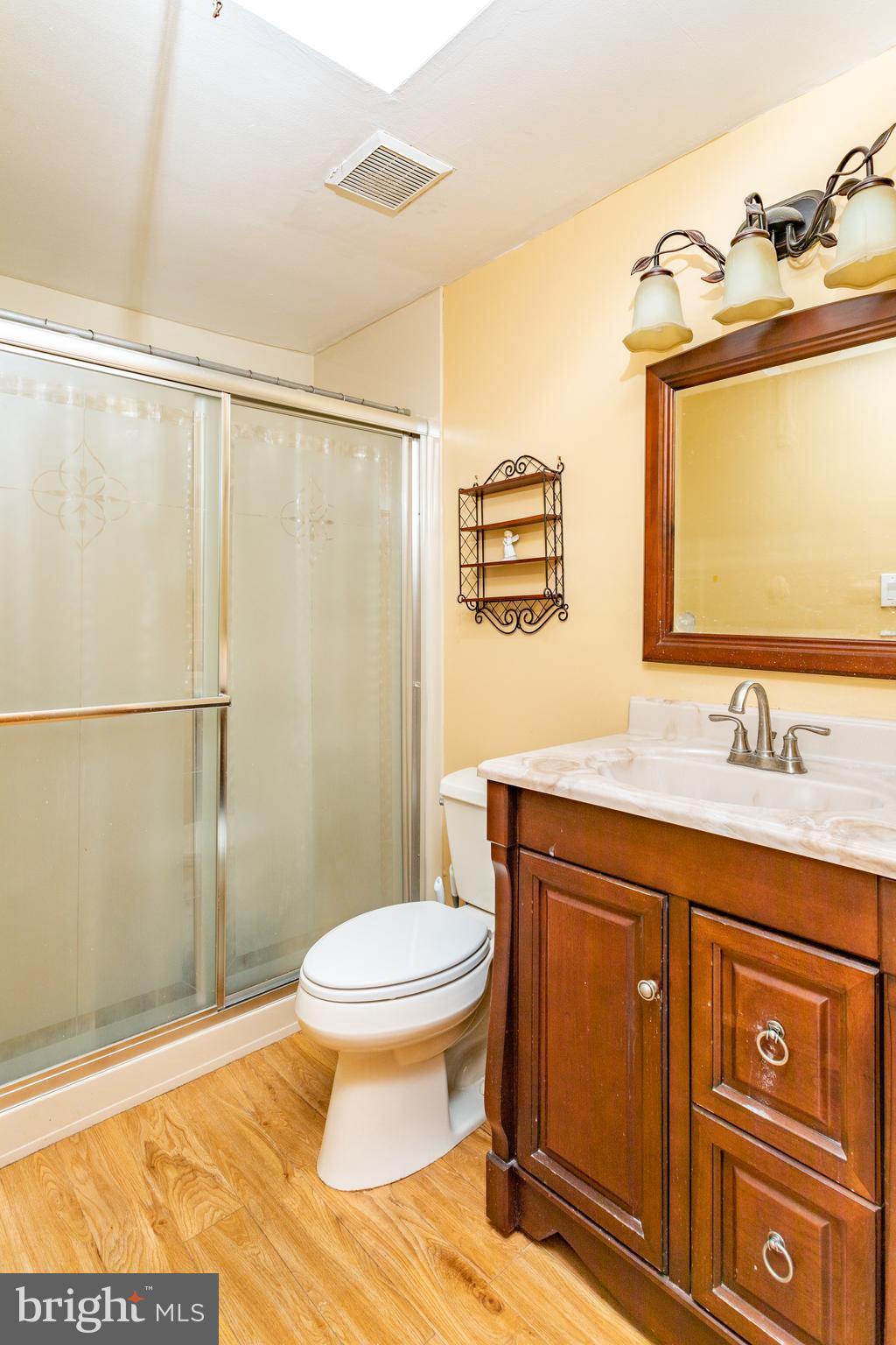 4107 Fairdale Road Philadelphia, PA 19154 - Photo 9 of 16 Upstairs full bath