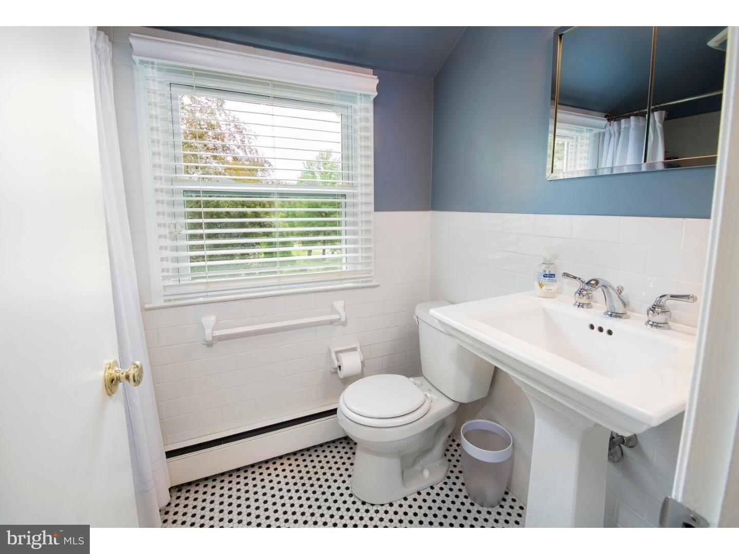 4 Sunny Hl Road Villanova, PA 19085 - Photo 20 of 25