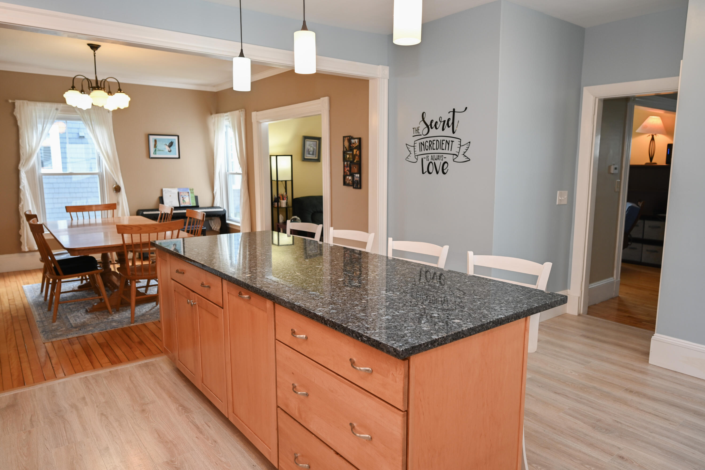 32 Royal Road Bangor, ME 04401 - Photo 4 of 26 Kitchen