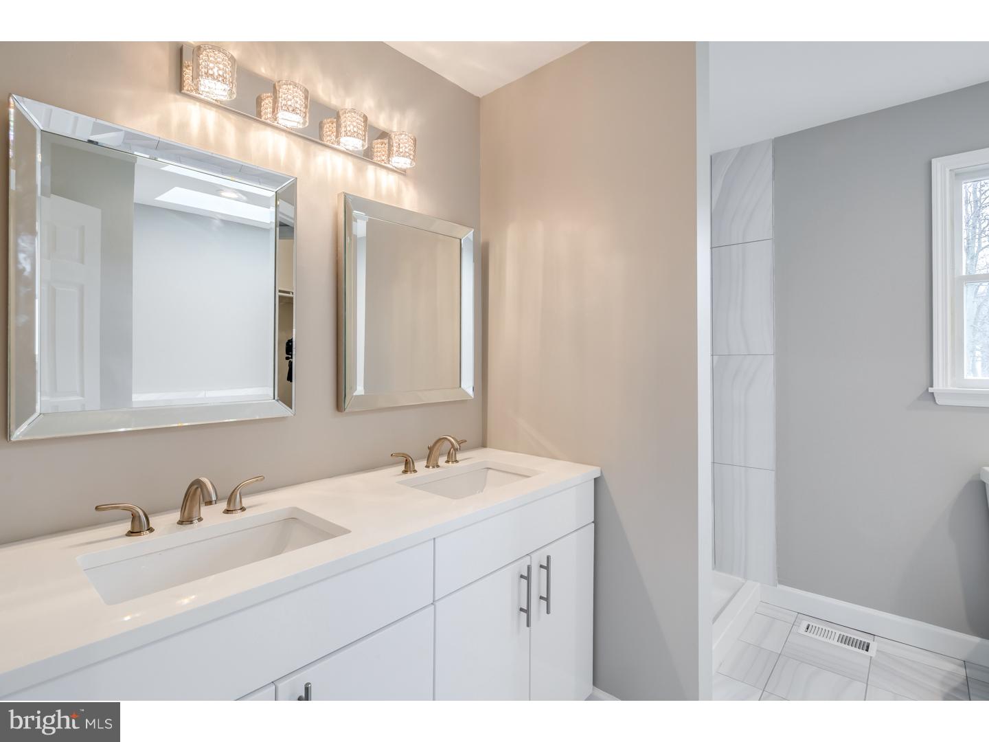 4 Covington Place Voorhees, NJ 08043 - Photo 14 of 25