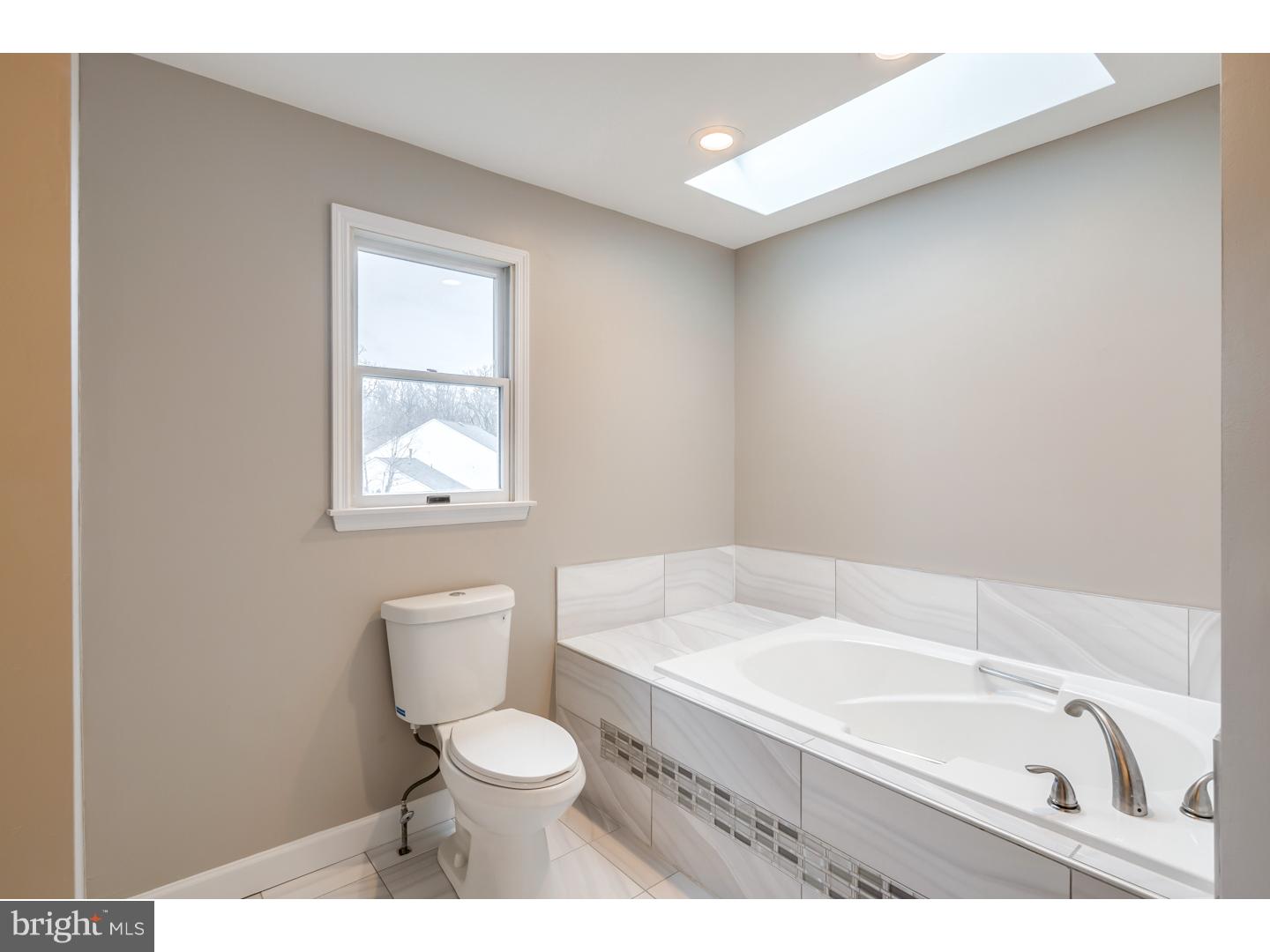 4 Covington Place Voorhees, NJ 08043 - Photo 15 of 25