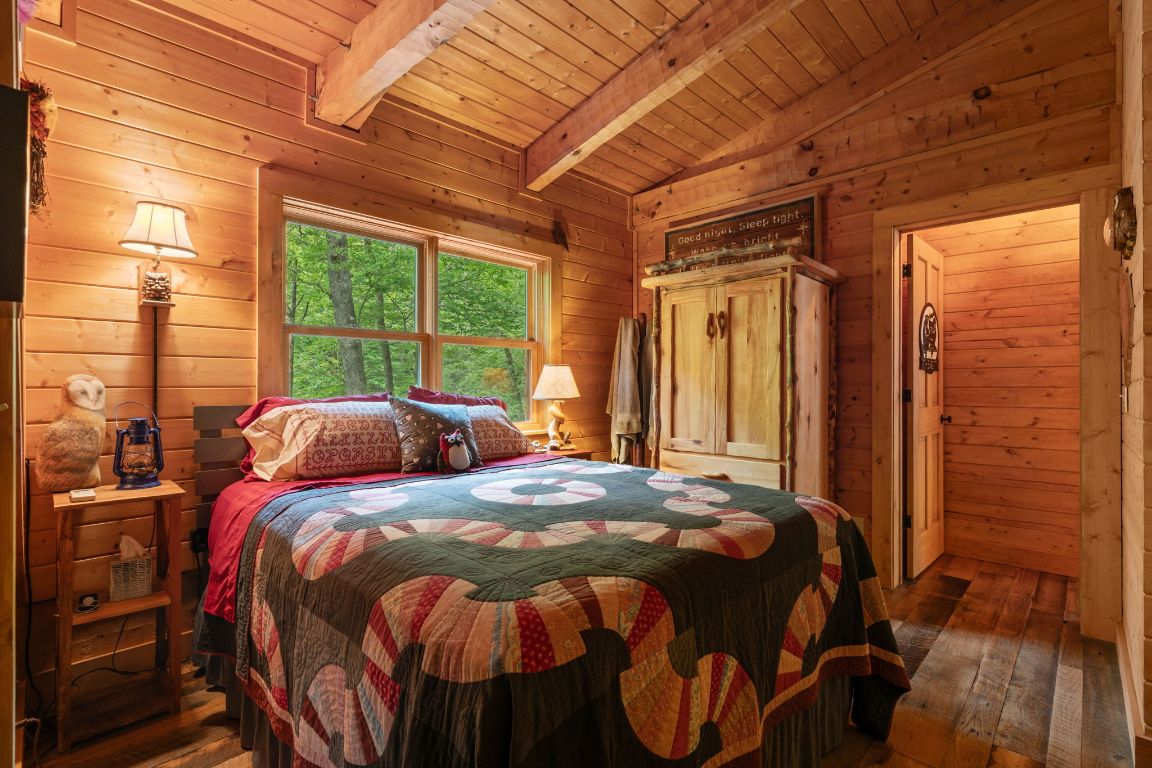 671 Walking Stick Road Highlands, NC 28741 - Photo 28 of 56 Guest room