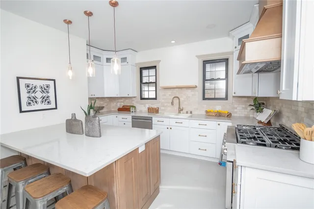 $2,399,900 | 400 Angell Street, Providence, RI 02906