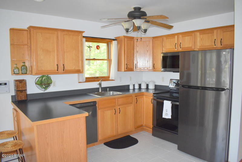 111 Raspberry Drive Canadensis, PA 18325 - Photo 3 of 32