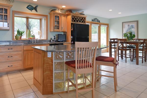 122 Willow Road Nahant, MA 01908 - Photo 8 of 29 Gallery Image 8