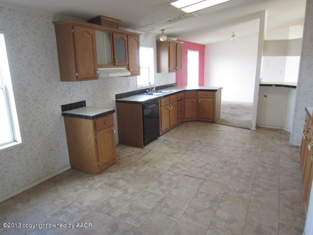 6108 Lair Road Amarillo, TX 79118 - Photo 12 of 18 kitchen