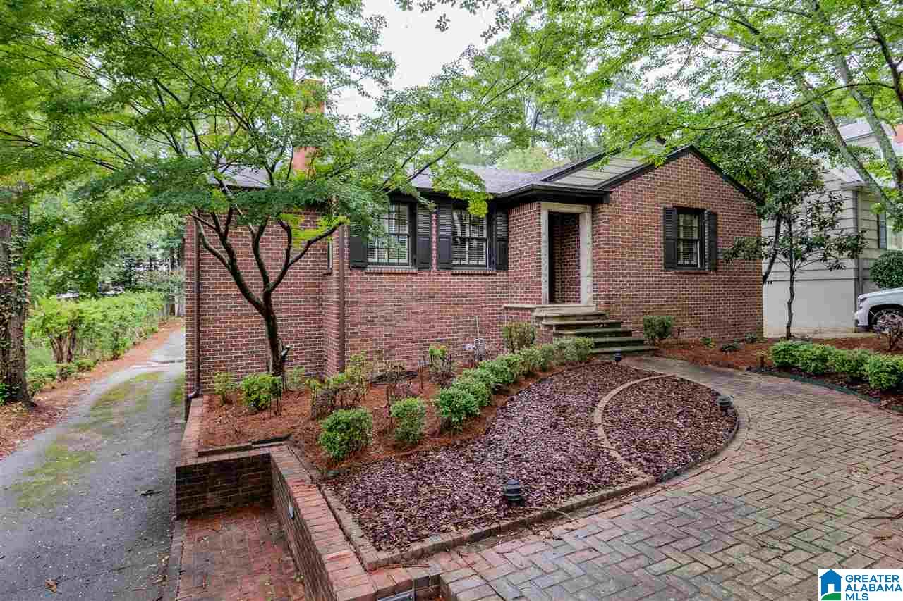 1704 Kensington Road Birmingham, AL 35209 - Photo 2 of 31