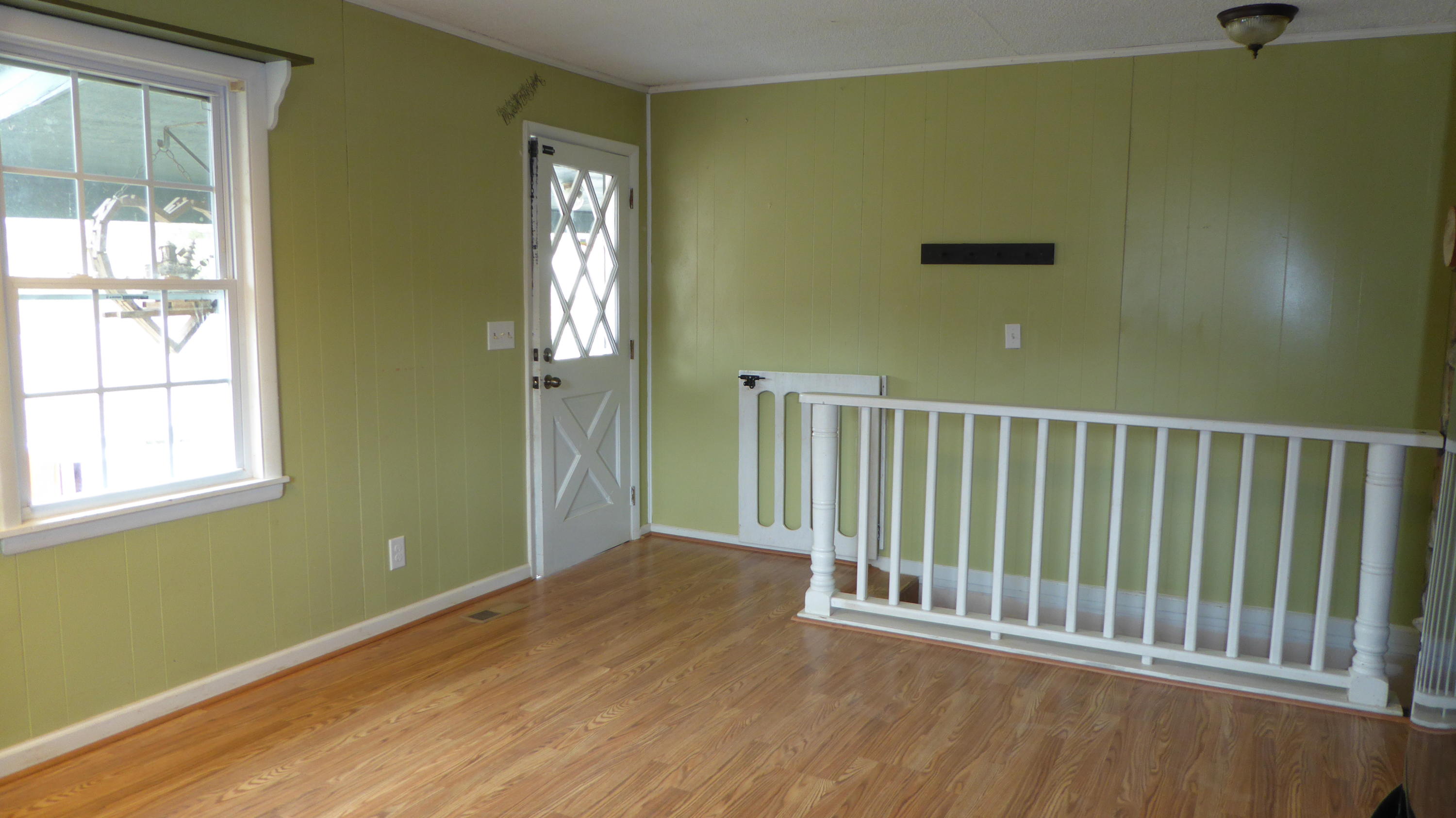 4 Dining Area
