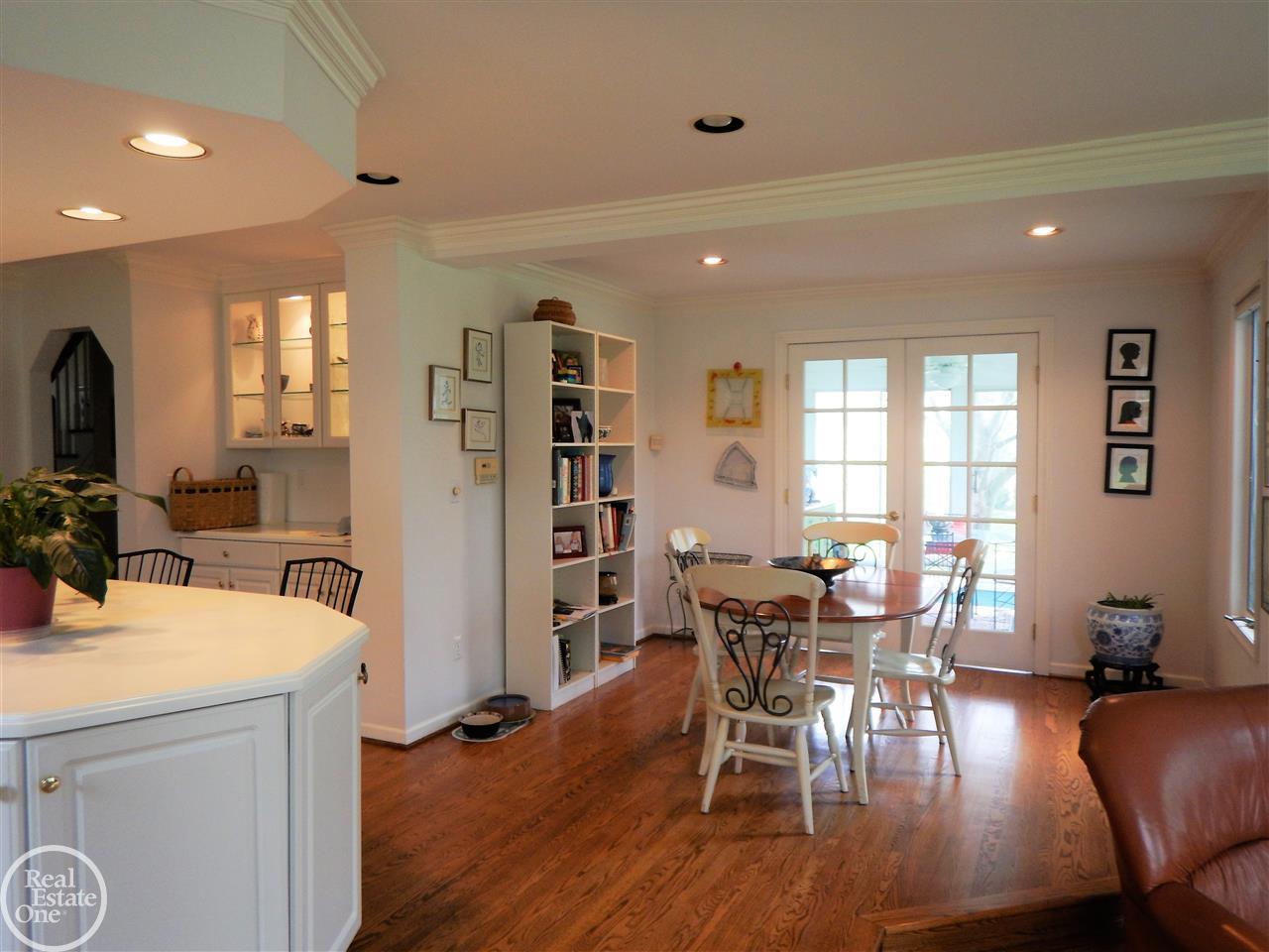 1008 Bedford Road Grosse Pointe Park, MI 48230 - Photo 16 of 47
