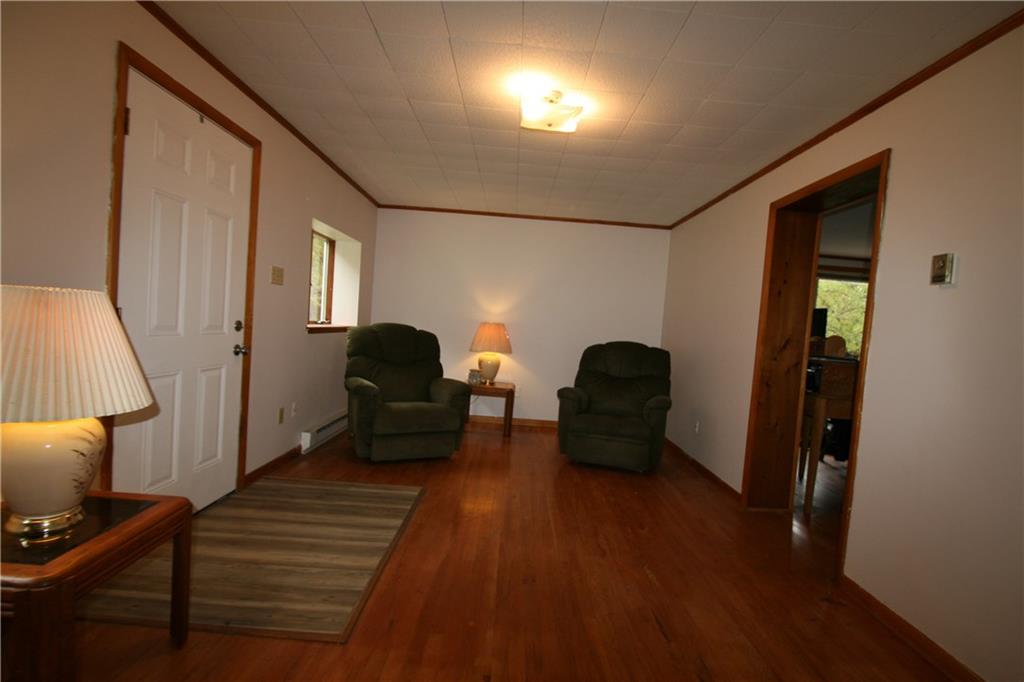 68 Shuster Road Gibsonia, PA 15044 - Photo 11 of 19 Living room
