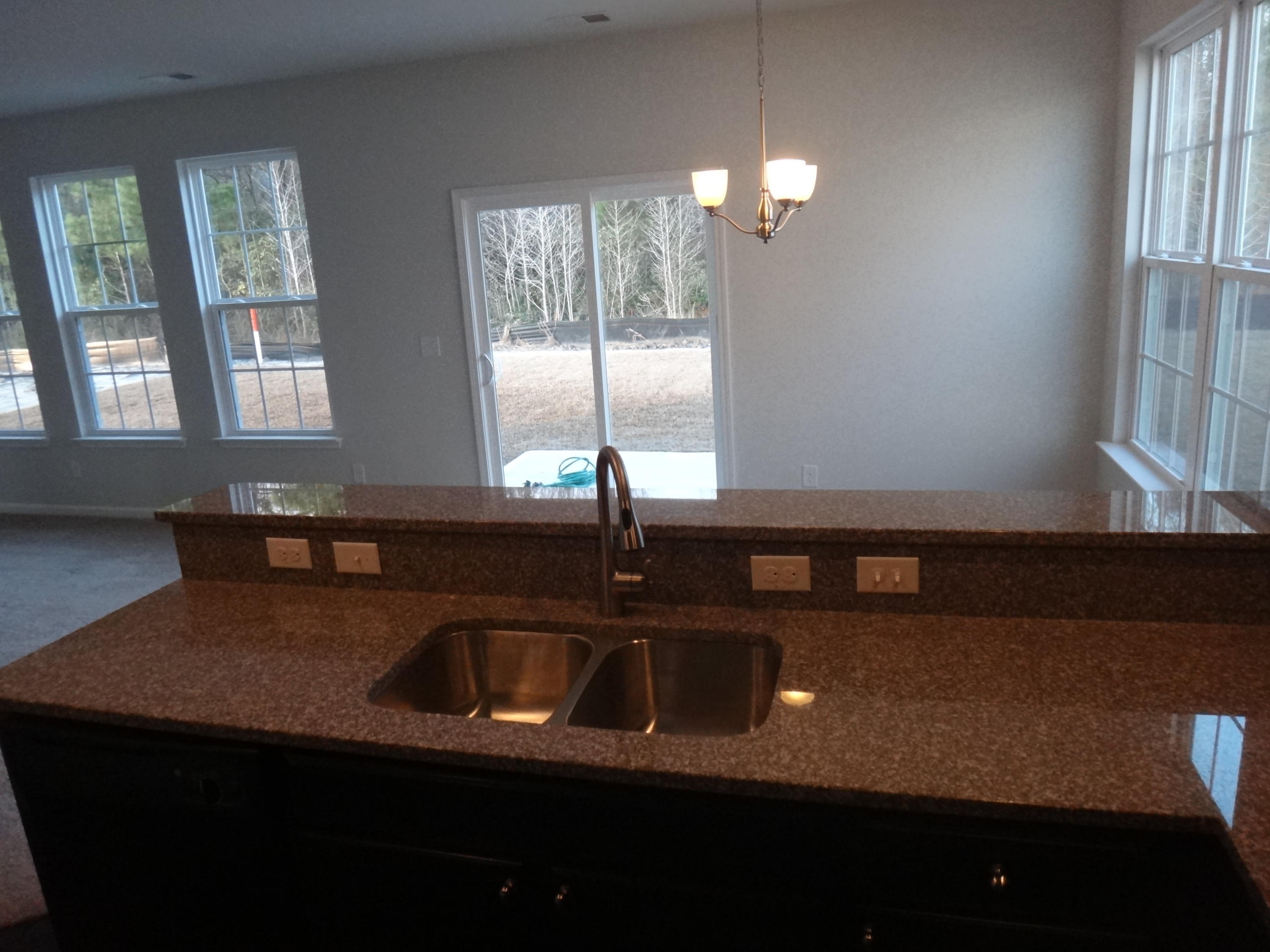 7841 Lumberton Road North Charleston, SC 29418 - Photo 5 of 13 Kitchen Bar