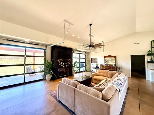 $800,000 | 411 Sweetwater Club Drive, Seneca, SC 29672