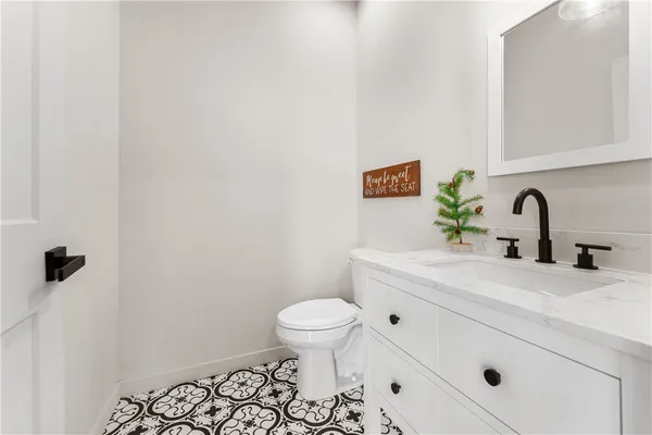 $800,000 | 411 Sweetwater Club Drive, Seneca, SC 29672