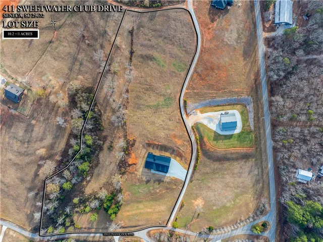 $999,000 | 411 Sweetwater Club Drive, Seneca, SC 29672