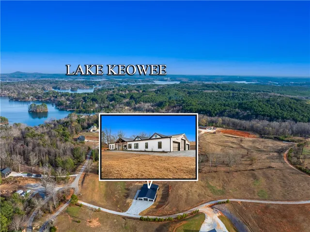 $999,000 | 411 Sweetwater Club Drive, Seneca, SC 29672
