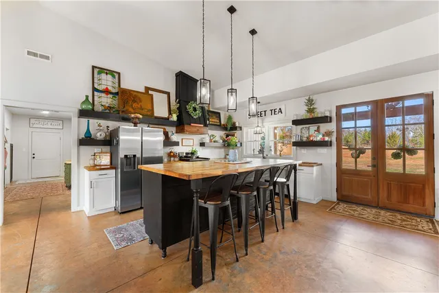 $999,000 | 411 Sweetwater Club Drive, Seneca, SC 29672