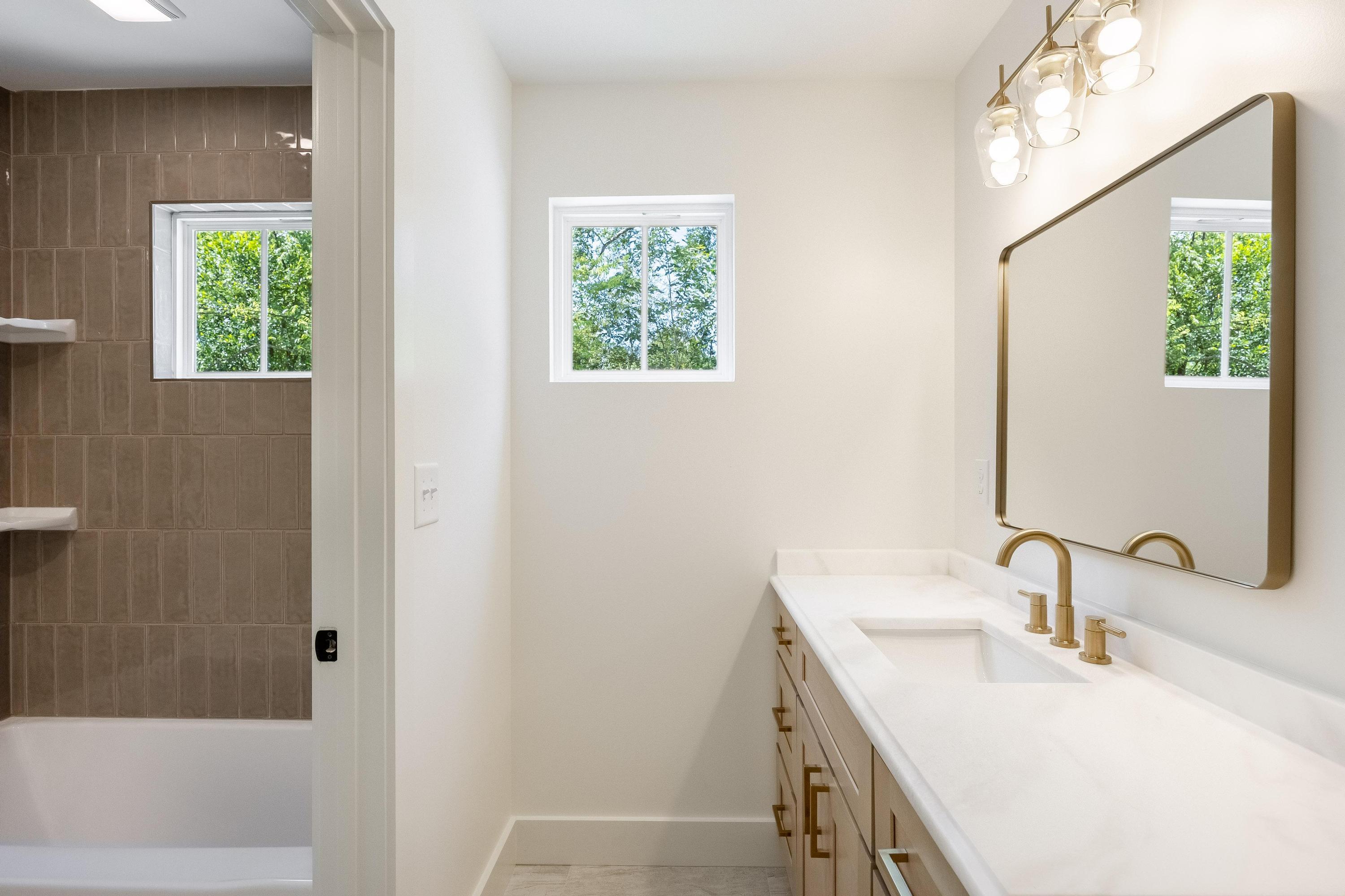 329 Isbill Road Chattanooga, TN 37419 - Photo 32 of 41 2026_08_August_329_Isbill_Rd_0037