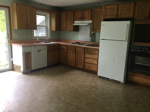 161 Middle Road Deerfield, NH 03037 - Photo 4 of 14