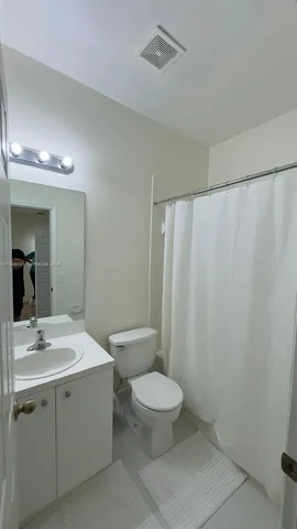 $2,800 | 949 Northeast 42nd Avenue, Homestead, FL 33033