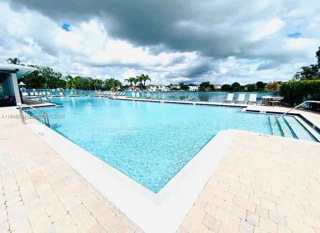 $2,800 | 949 Northeast 42nd Avenue, Homestead, FL 33033