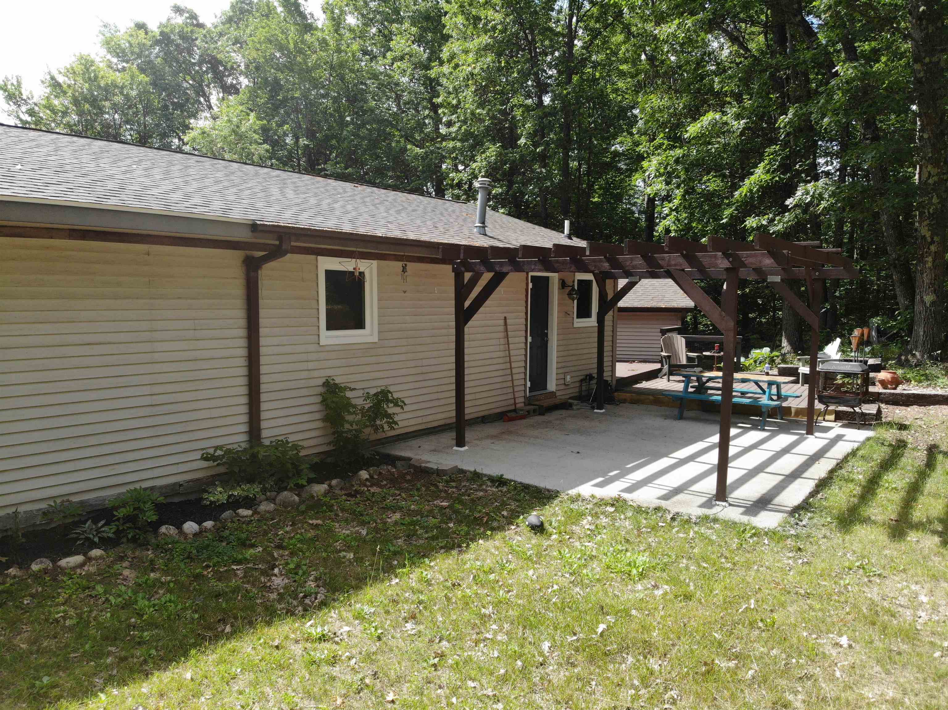 2577 Valley Road Northwest Kalkaska, MI 49646 - Photo 3 of 54 1936556-f80cd20a-eec8-43bd-b226-8d85110cb7d6.JPG