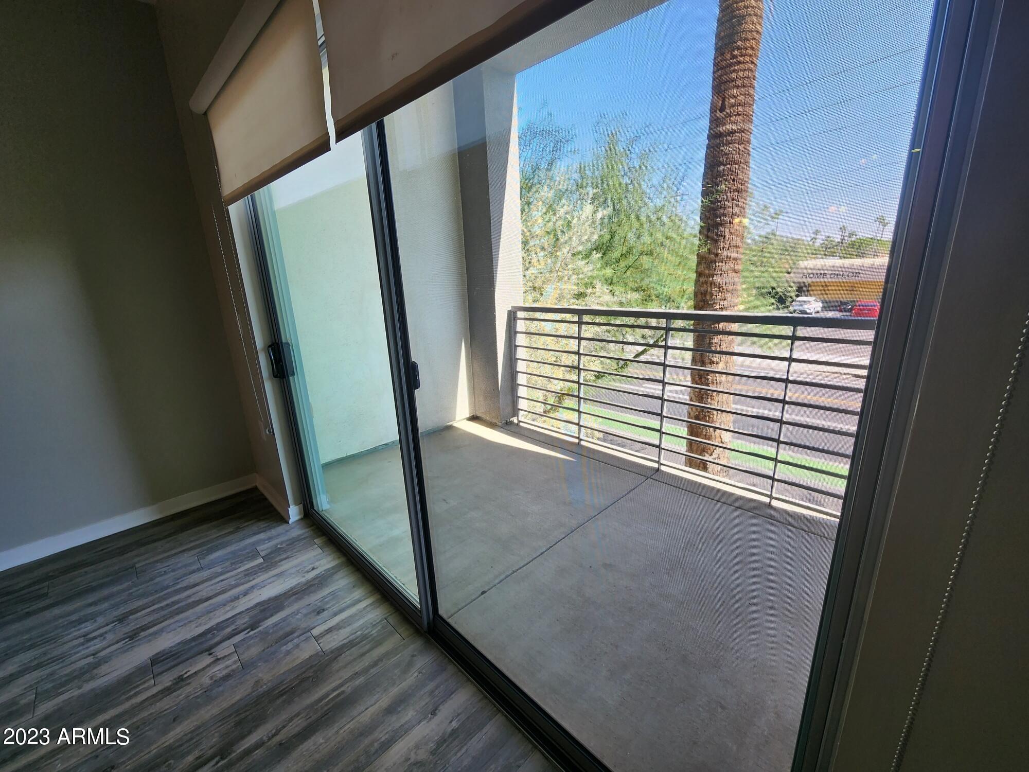 200 East Thomas Road, Unit B2 Phoenix, AZ 85012 - Photo 12 of 29 Patio