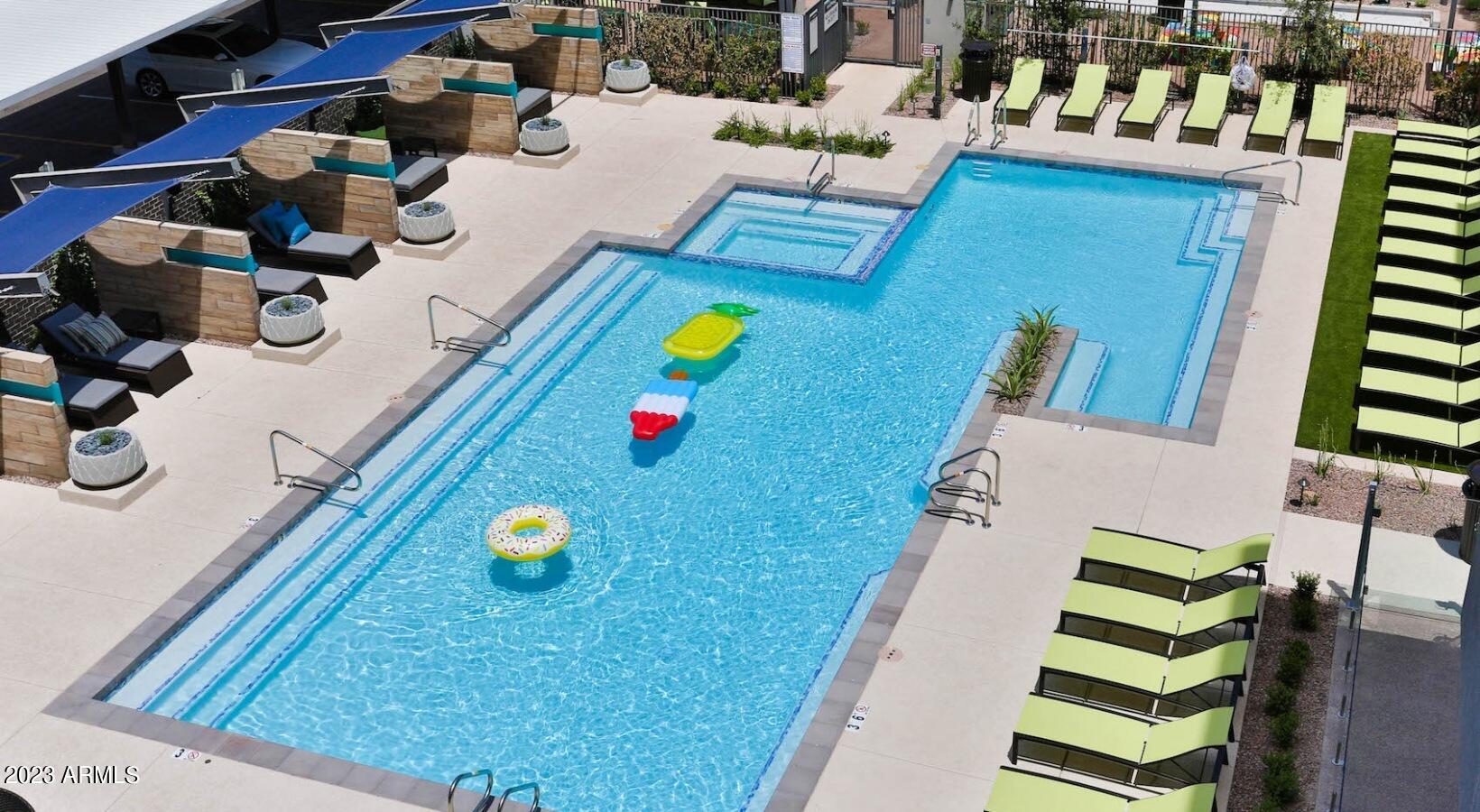 200 East Thomas Road, Unit B2 Phoenix, AZ 85012 - Photo 14 of 29 Pool and Spa