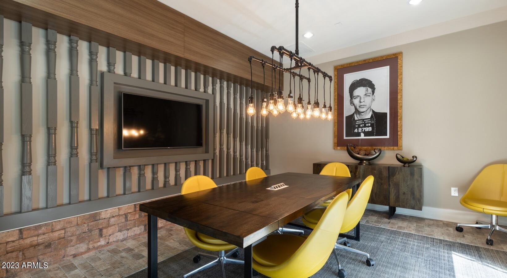 200 East Thomas Road, Unit B2 Phoenix, AZ 85012 - Photo 25 of 29 Conference Room and Business Center