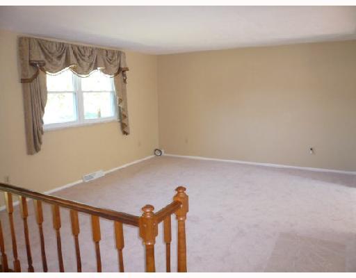 74 Bulger Block Road Bulger, PA 15019 - Photo 3 of 8 Living Room.