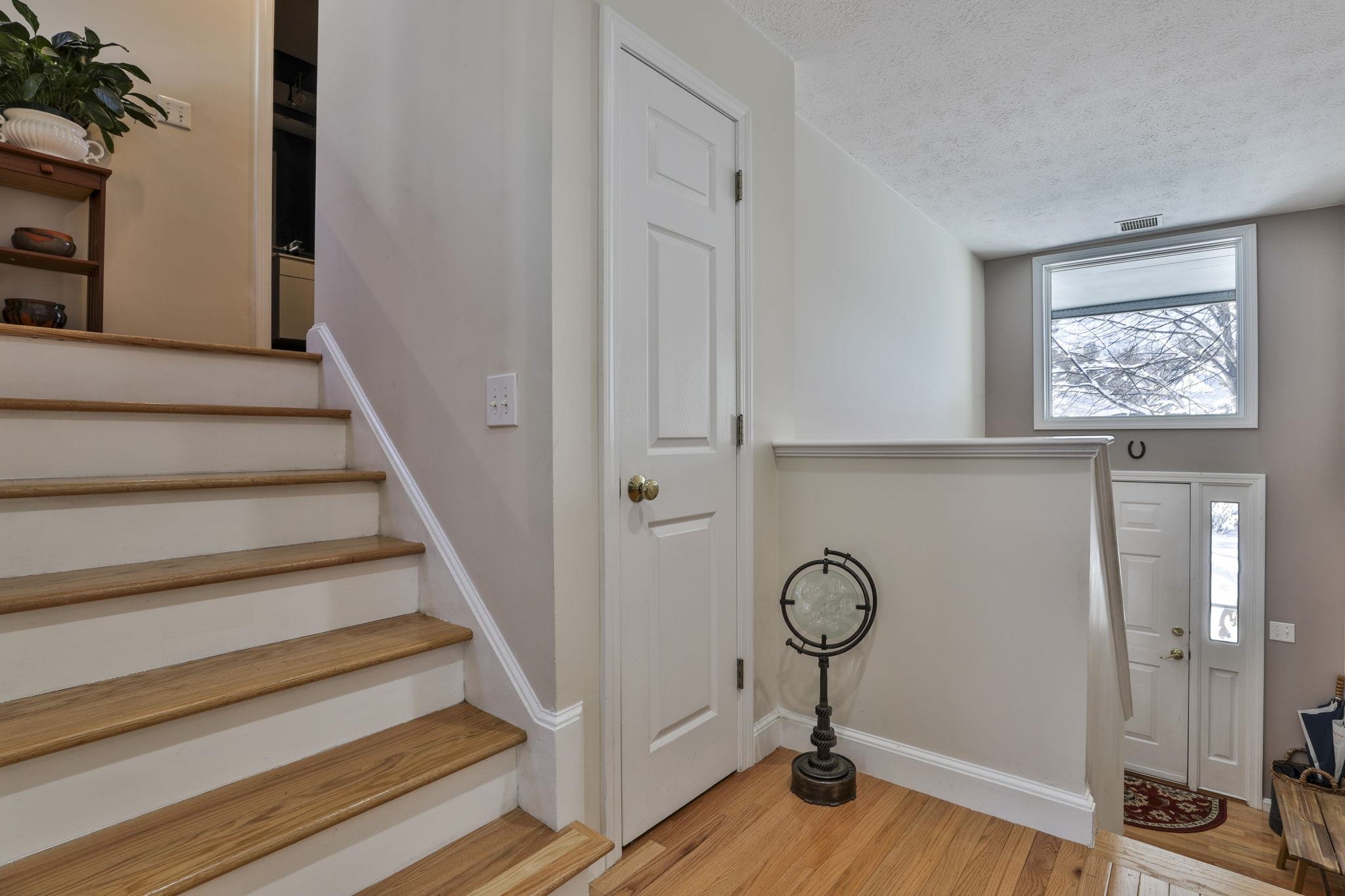 39 Hawthorne Village Road Nashua, NH 03062 - Photo 11 of 39 Gallery Image 11