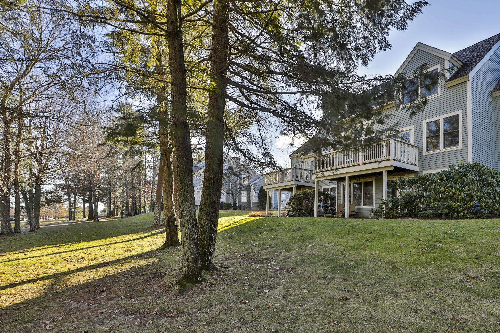 39 Hawthorne Village Road Nashua, NH 03062 - Photo 2 of 39 Gallery Image 2