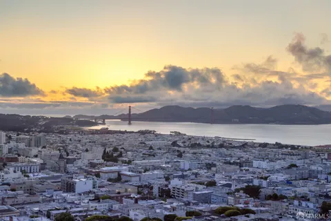 $3,695,000 | 1333 Jones Street, Unit 1606, San Francisco, CA 94109