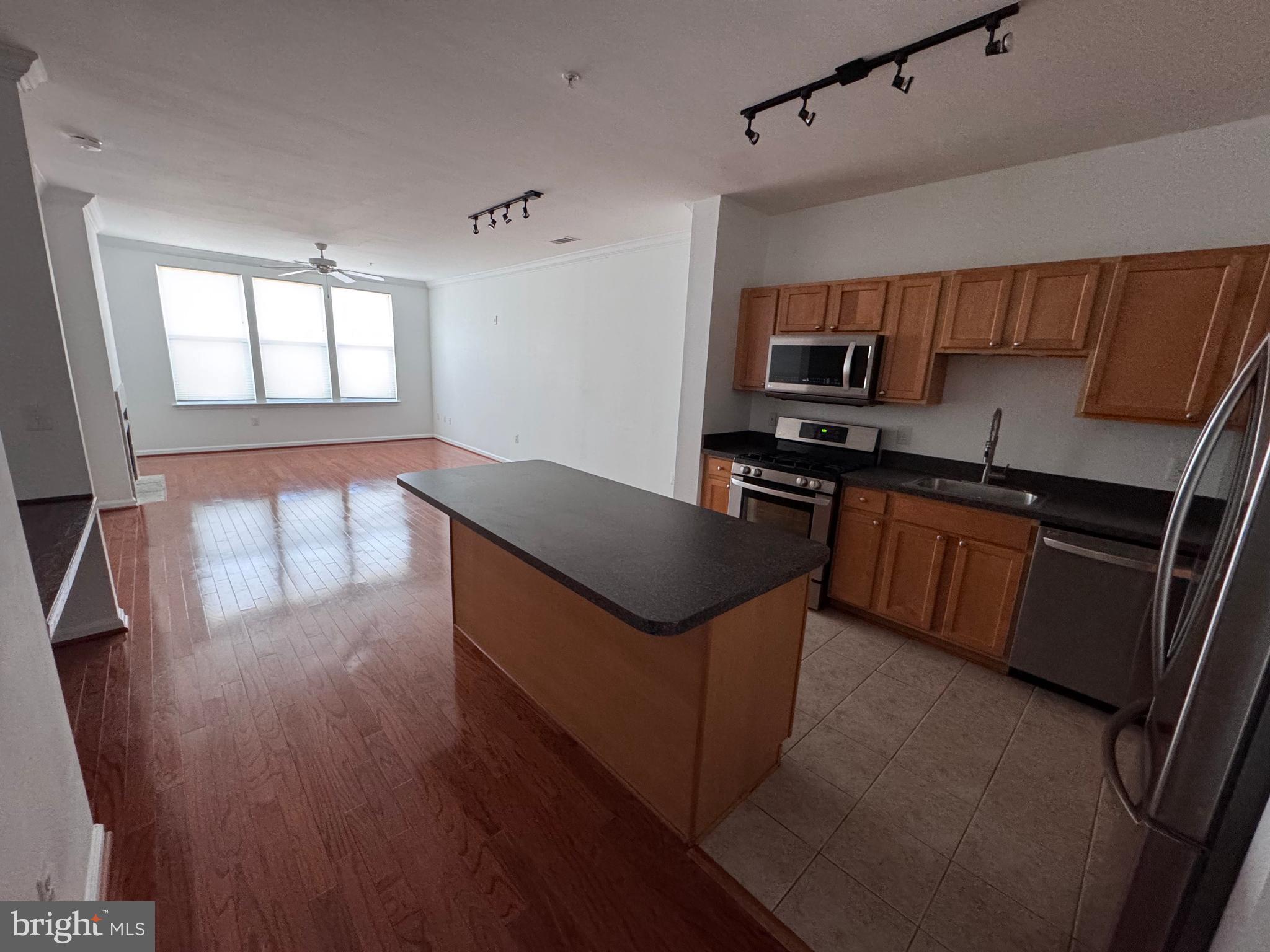 12000 Market Street, Unit 361 Reston, VA 20190 - Photo 12 of 59 Gallery Image 12