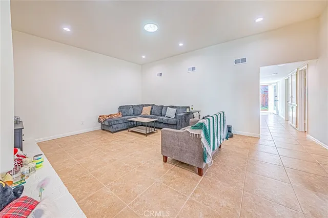 $1,380,000 | 26 Seton Road, Irvine, CA 92612