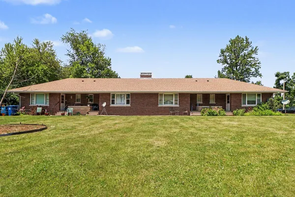 $425,000 | 206 South Adams Street, Hebron, IN 46341