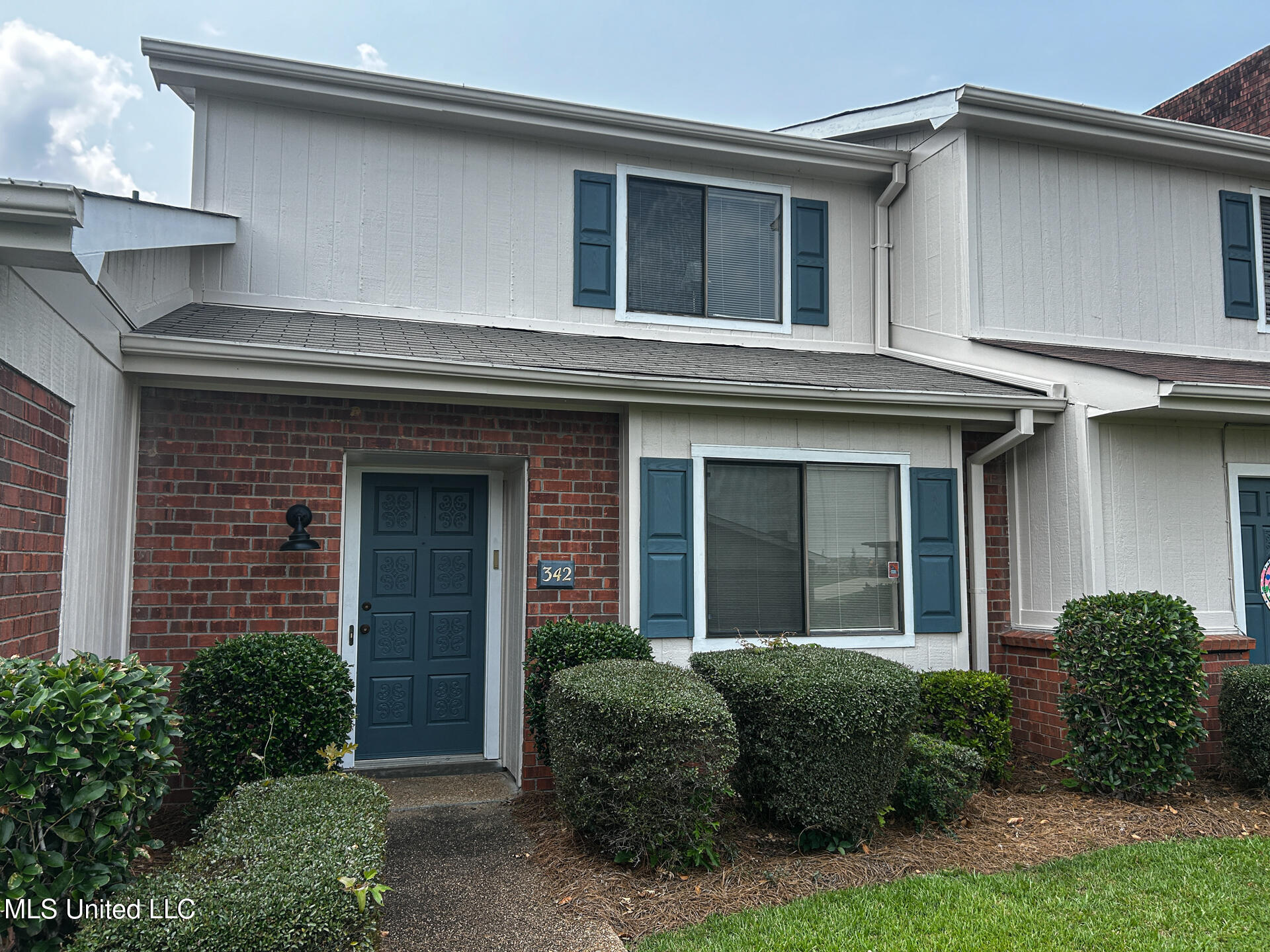 342 Lakebend Drive Brandon, MS 39042 - Photo 1 of 15 1