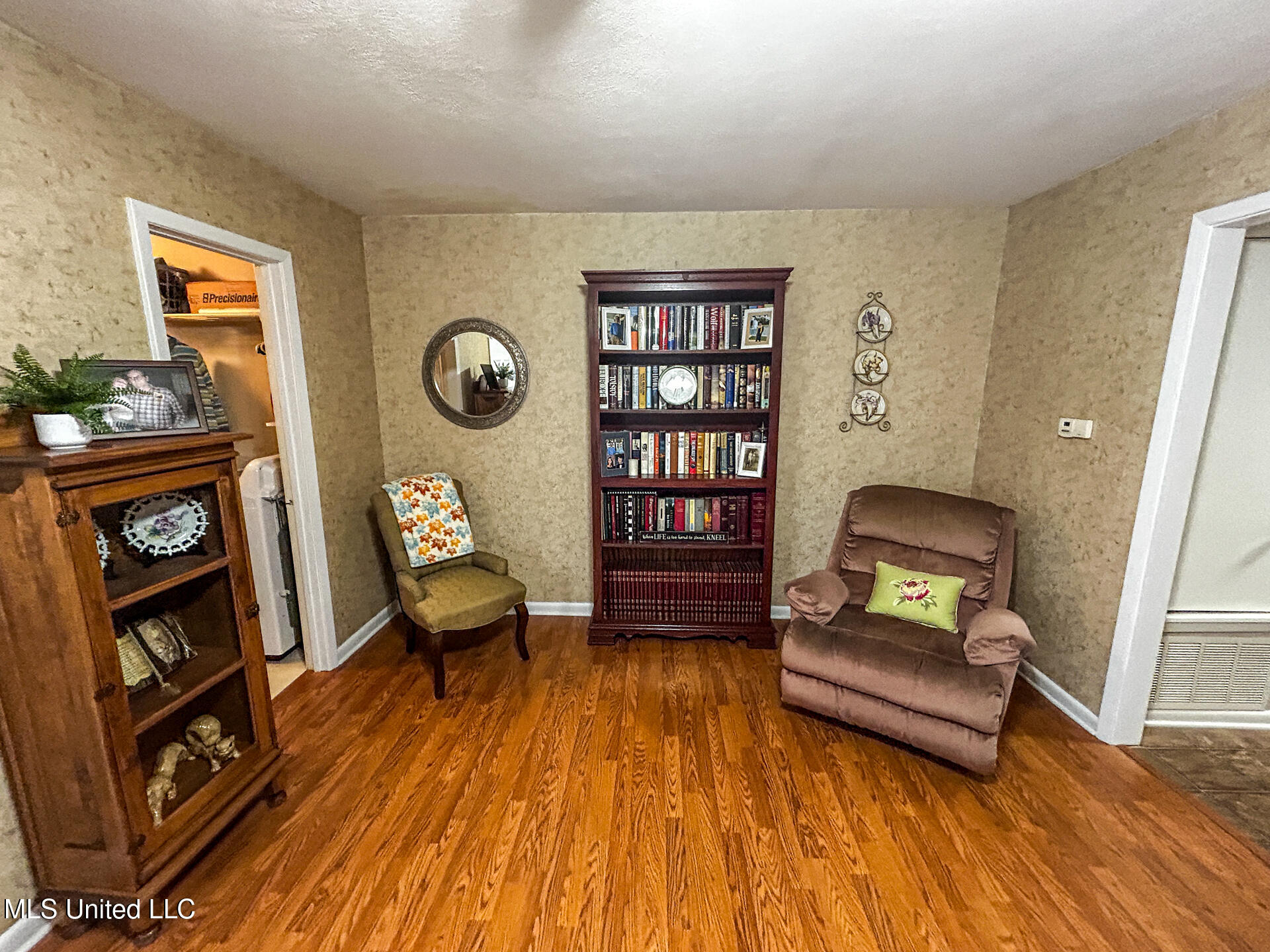 342 Lakebend Drive Brandon, MS 39042 - Photo 5 of 15 5