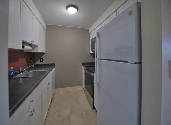 $295,000 | 180 Main Street, Unit B29, Bridgewater, MA 02324