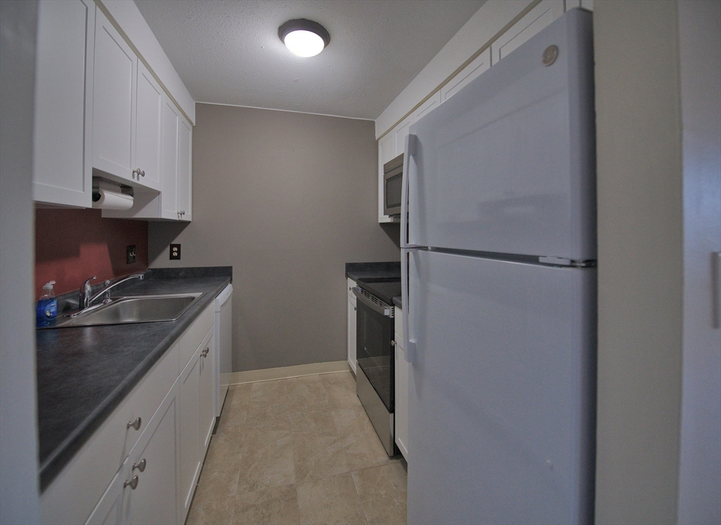 180 Main Street, Unit B29 Bridgewater, MA 02324 - Photo 4 of 16