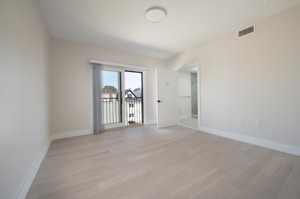 425 Border Street, Unit 503 Boston, MA 02128 - Photo 6 of 16
